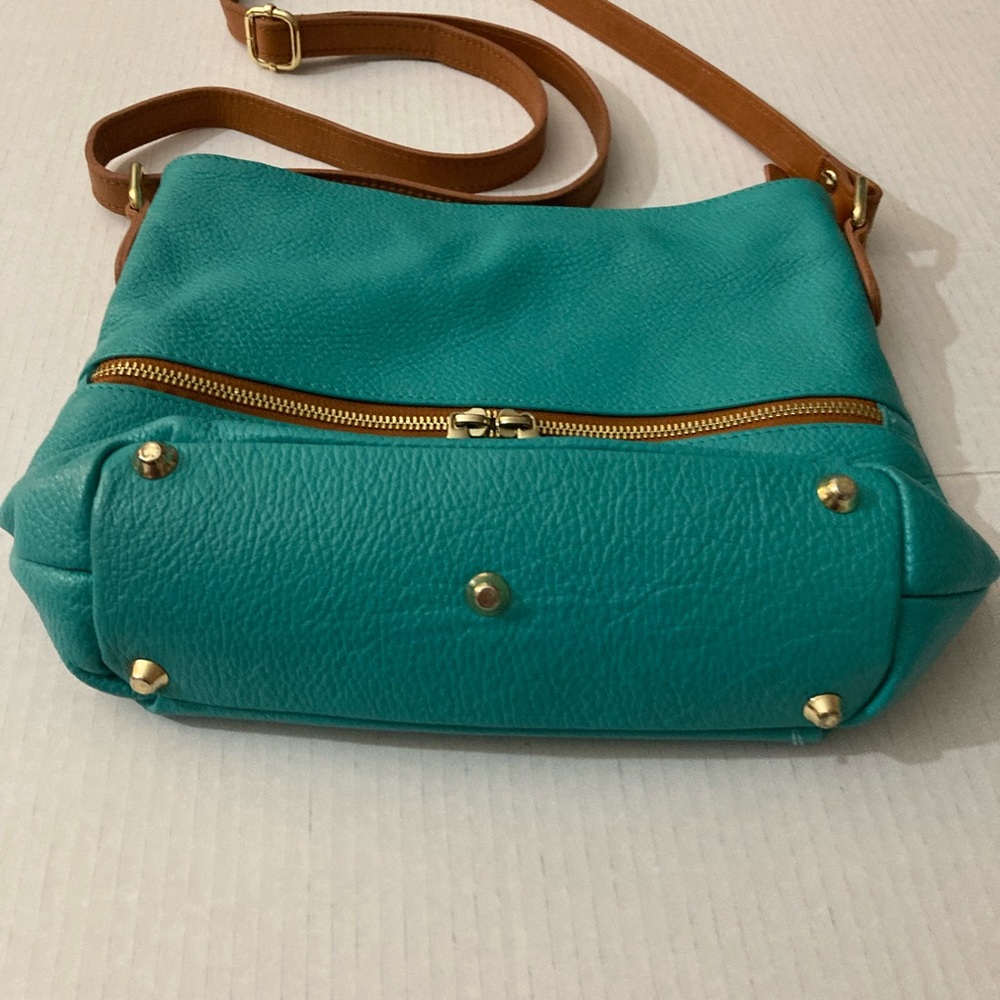 Valentina Adjustable Pebble Leather Shoulder/Crossbody Bag - Picture 4 of 16